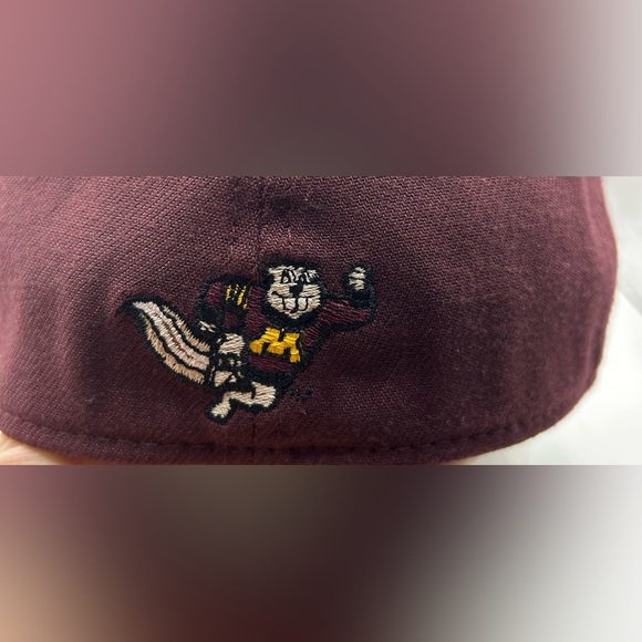 🏈 - Minnesota Golden Gophers ball cap. Goldie - Picture 6 of 10